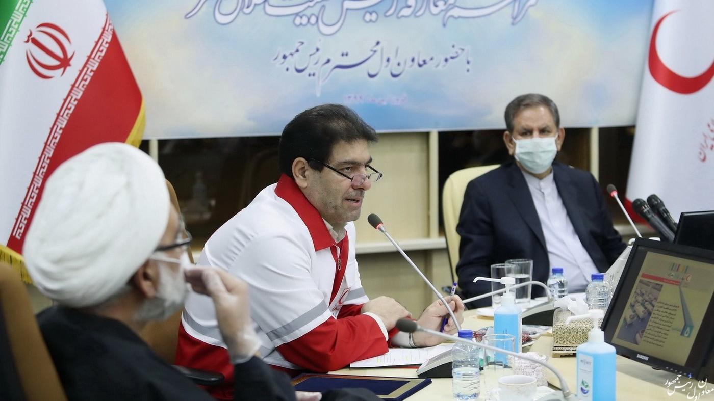 رئیس جمعیت هلالاحمر در مراسم معارفه: پاکدستی، پاکدامنی و صداقت شرط مهم کار در هلالاحمر/آماده توزیع بستههای معیشتی هستیم